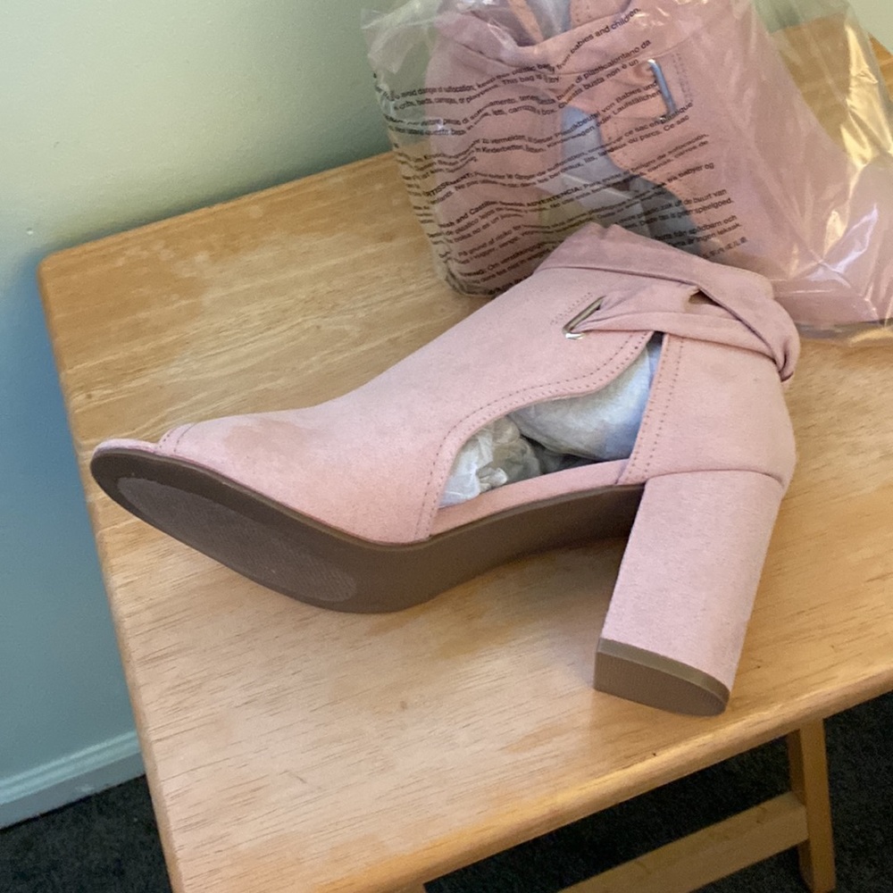 Ladies booties - Picture 4 of 5